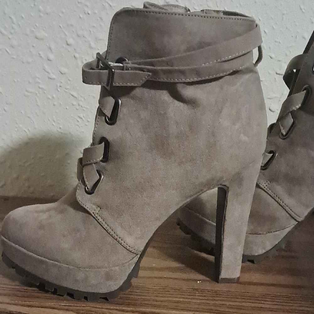 Shoe Dazzle Taupe Heeled Boots
